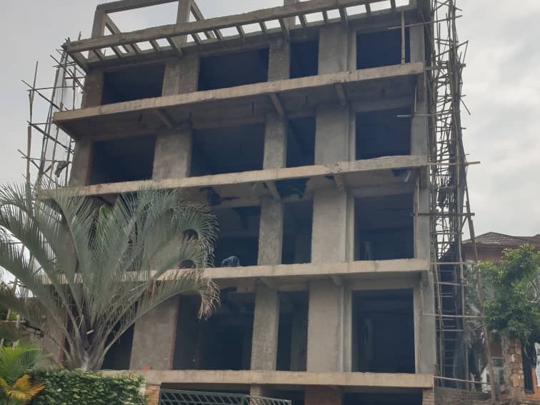 apparttiment building