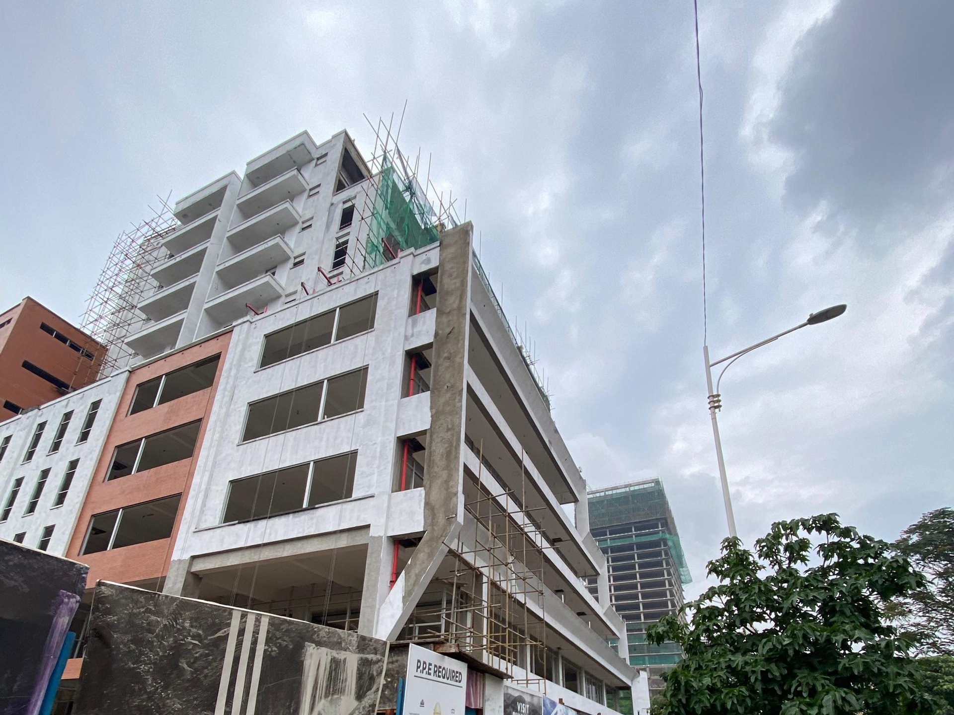 DORE ICYO WAMENYA KURI CAMPANY ZIRI KUBAKA INYUBAKO Y'IGITANGAZA UMUYENZI CITY CENTER N'AMAFARANGA IZATWARA