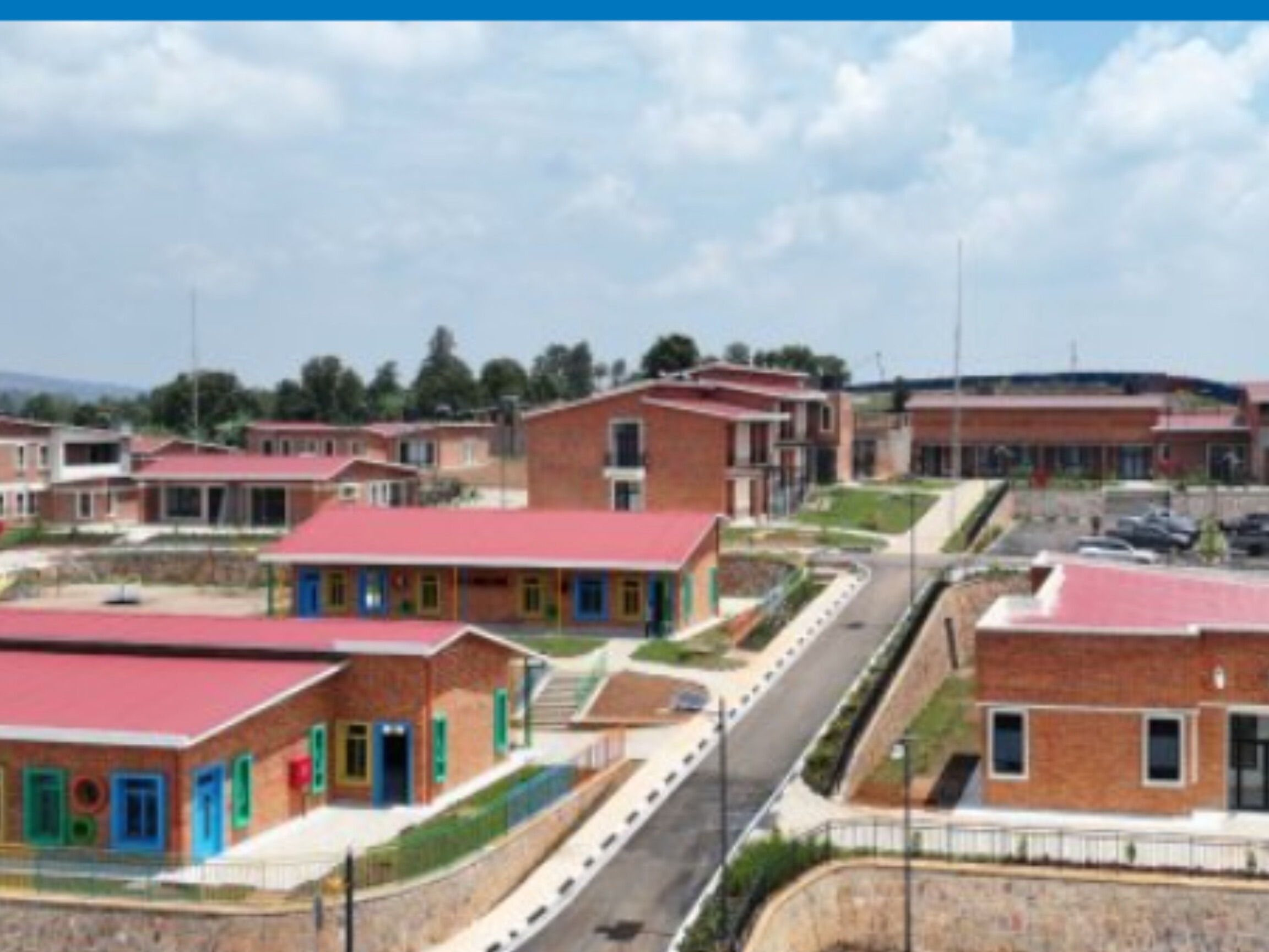 RSSB YASUYE IBIKORWA BYO KWIMURA UMUDUGUDU WA SOS MU MURENGE WA KINYINYA AHO BIGEZE